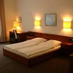 Kurfuerst Am Kurfuerstendamm