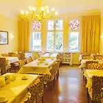 Kurfuerst Am Kurfuerstendamm Hotel 3*