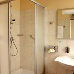 Hotel Kurfuerst Am Kurfuerstendamm 3*