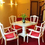 Hotel Kurfuerst Am Kurfuerstendamm 3*