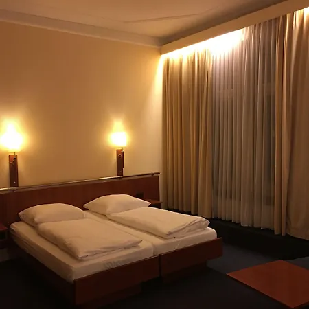 Kurfuerst Am Kurfuerstendamm Hotel 3*