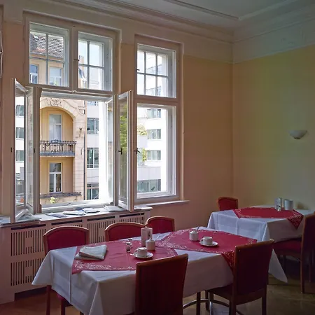 Kurfuerst Am Kurfuerstendamm Szálloda