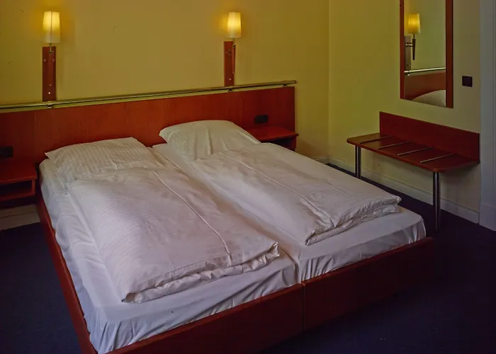 Kurfuerst Am Kurfuerstendamm