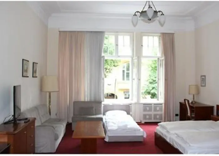 Kurfuerst Am Kurfuerstendamm מלון 3*