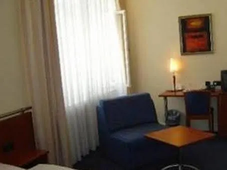 Kurfuerst Am Kurfuerstendamm מלון ברלין