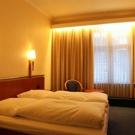 Hotell Kurfuerst Am Kurfuerstendamm 3*