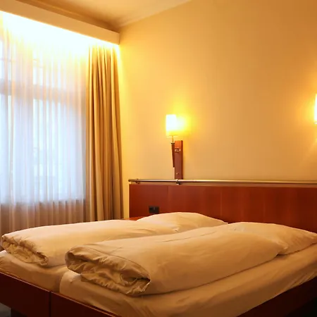 Kurfuerst Am Kurfuerstendamm