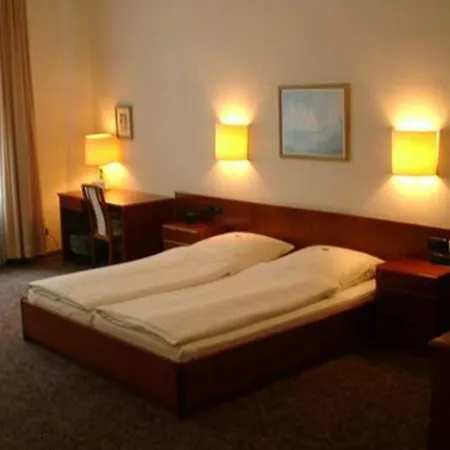 Kurfuerst Am Kurfuerstendamm