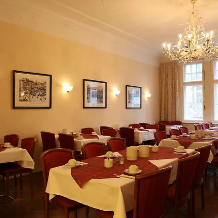 Kurfuerst Am Kurfuerstendamm 호텔 3*