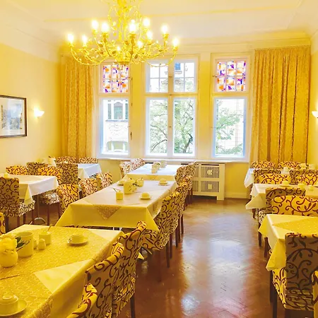 Kurfuerst Am Kurfuerstendamm Hotell 3*