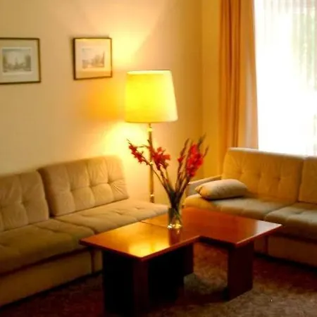 Hotell Kurfuerst Am Kurfuerstendamm 3*