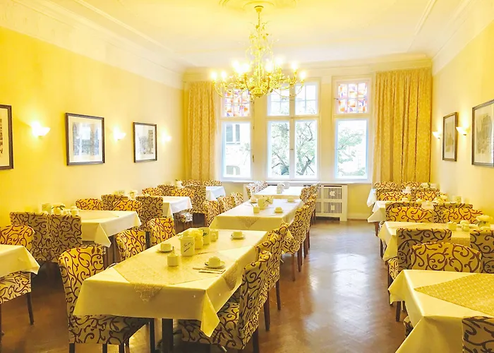 Hotel Kurfuerst Am Kurfuerstendamm 3*