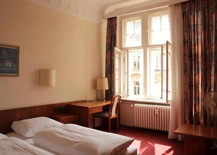 Hotel Kurfuerst Am Kurfuerstendamm 3*