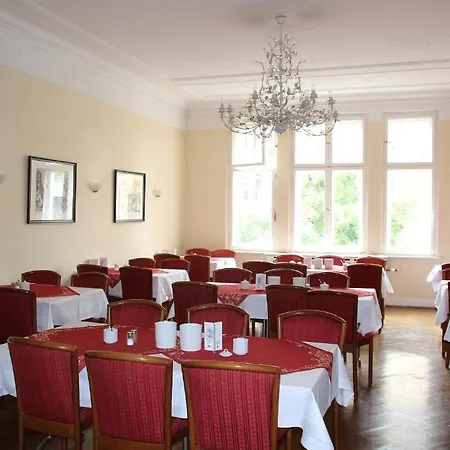 Kurfuerst Am Kurfuerstendamm