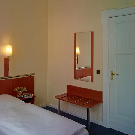 Hotell Kurfuerst Am Kurfuerstendamm