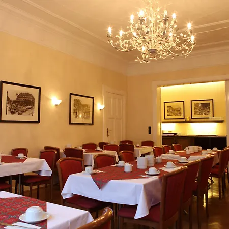 Hotell Kurfuerst Am Kurfuerstendamm 3*