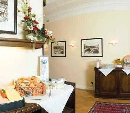 Kurfuerst Am Kurfuerstendamm